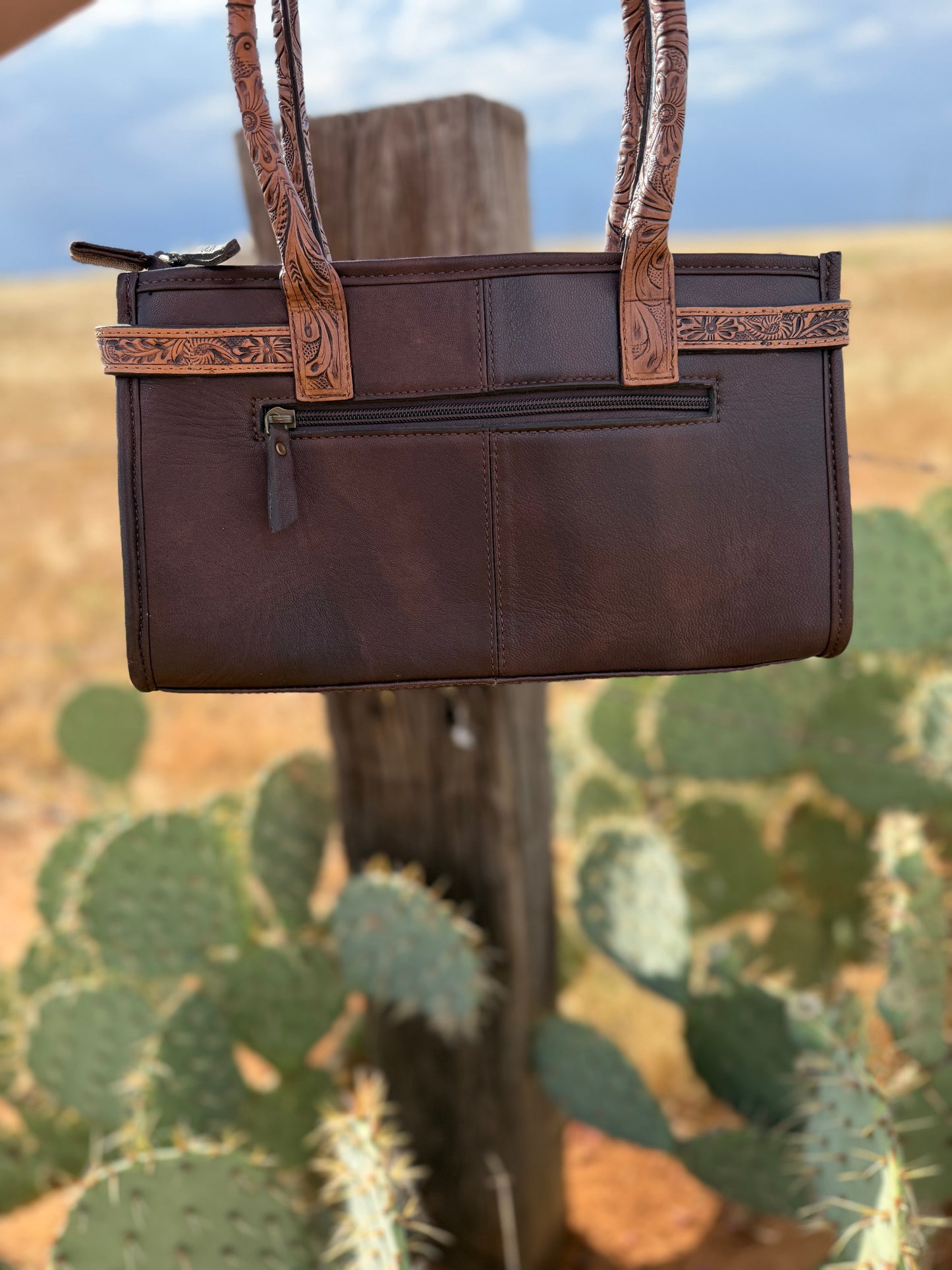 Dust & Leather Purse