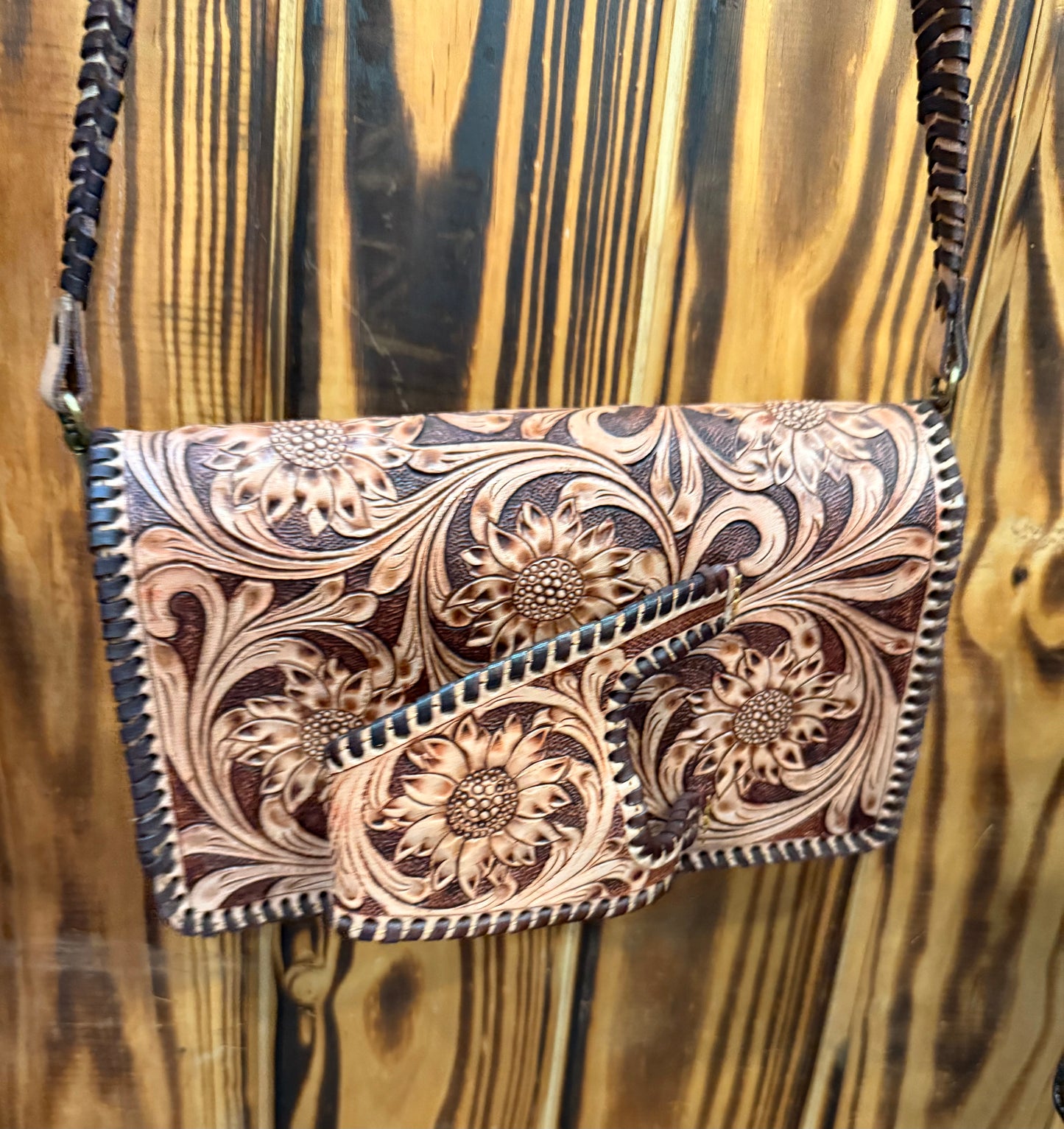 Mia Clutch/ Brown Leather