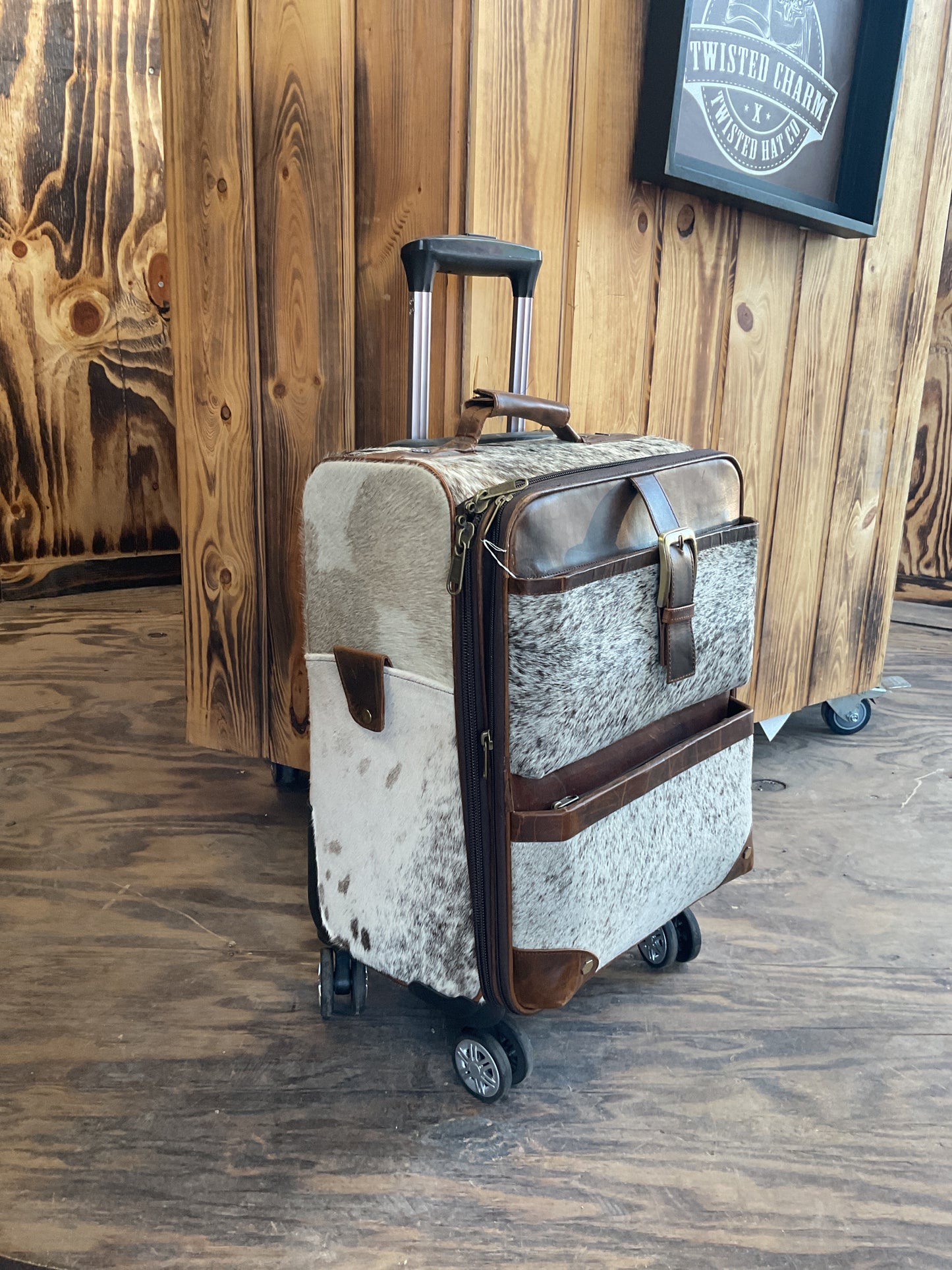 Nashville Rolling Suitcase