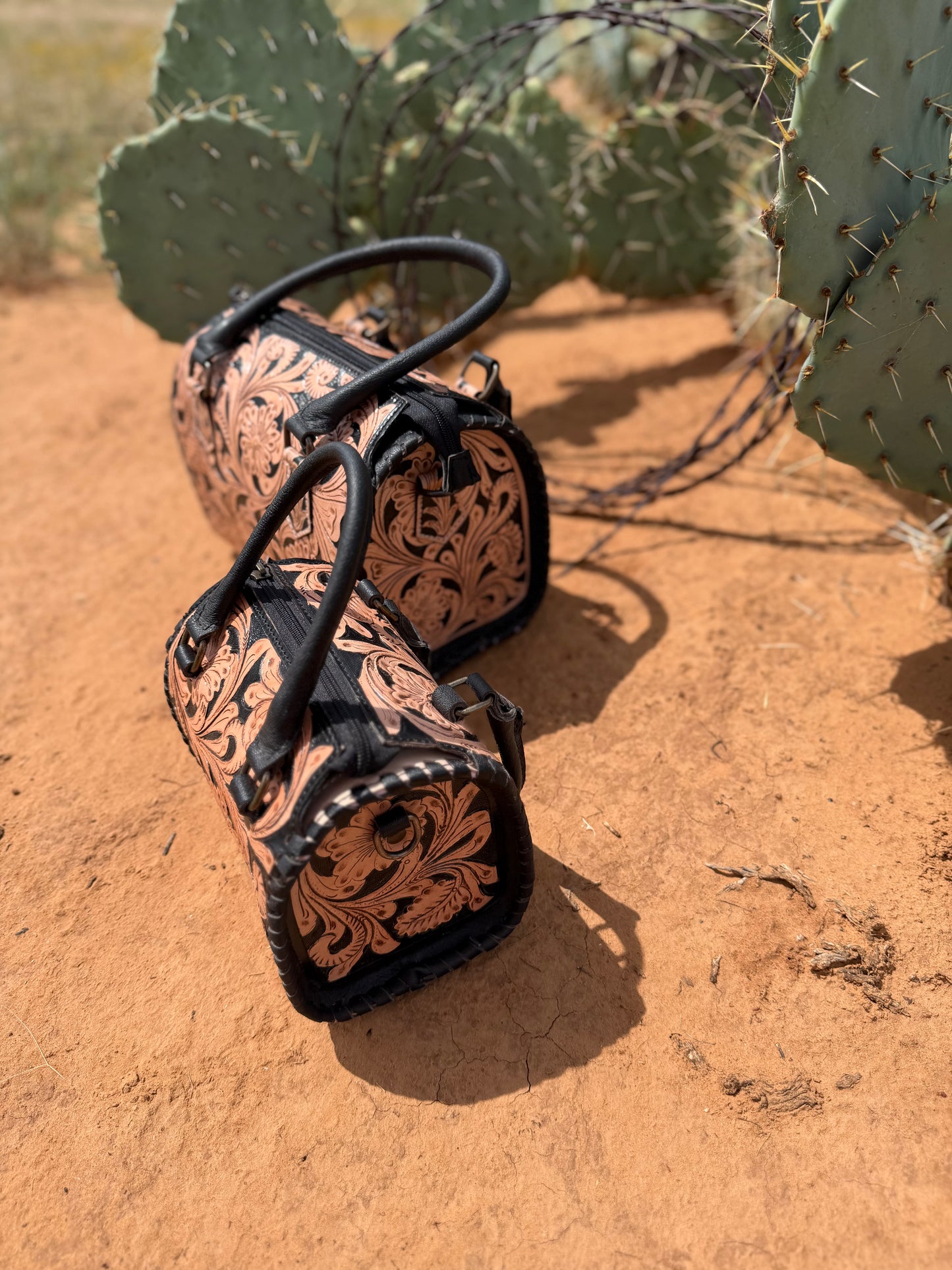 Classy Tooled Speedy’s/Black