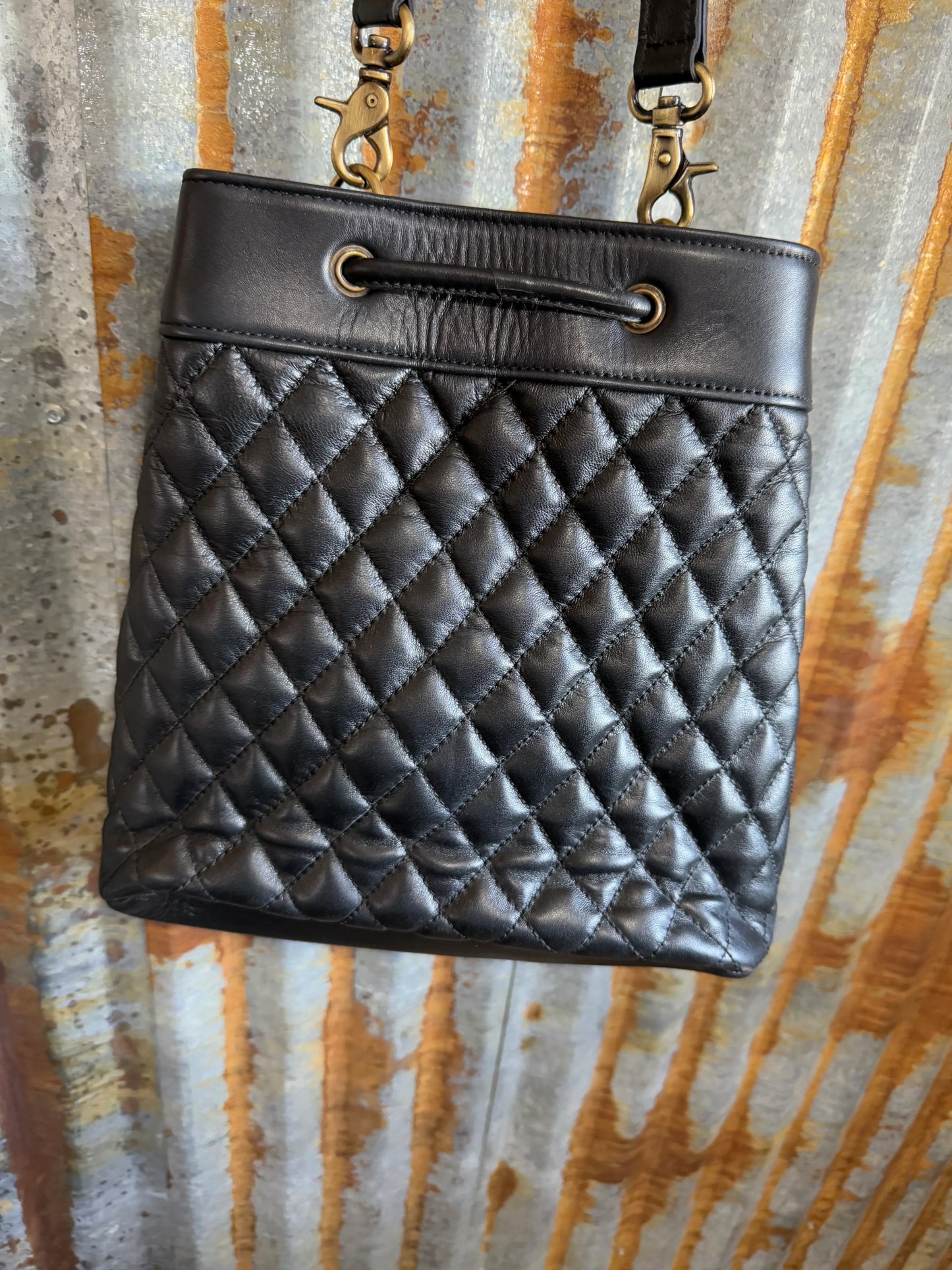 Quilted Charm - Twisted Charm