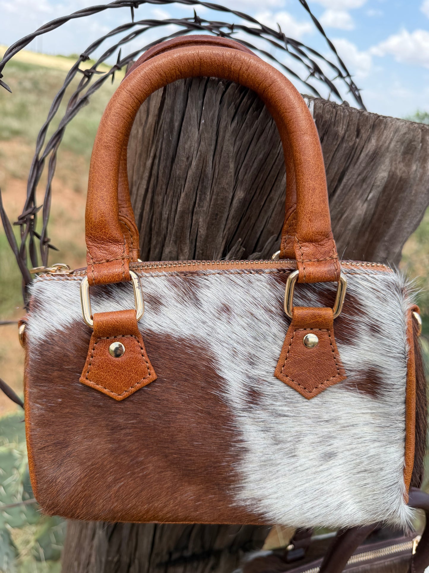 Buskin Beauty Handbag (3 Colors)