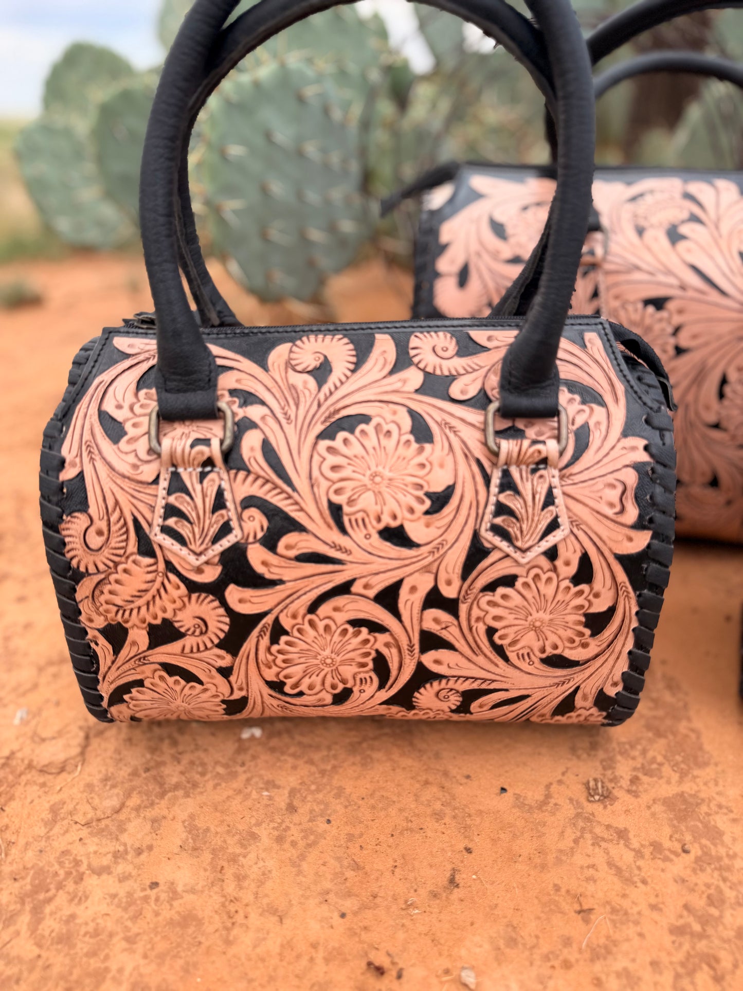 Classy Tooled Speedy’s/Black