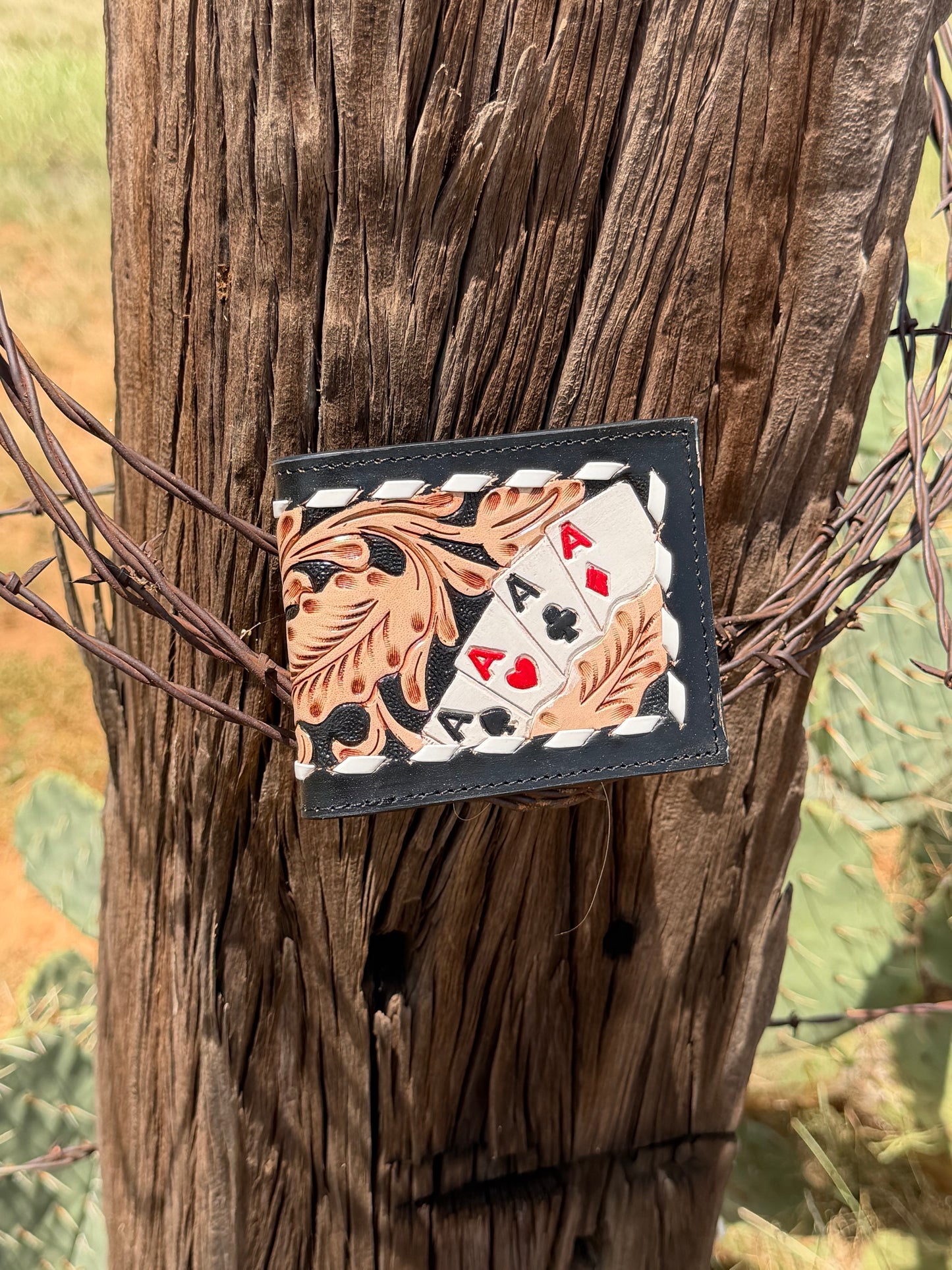 Ace Bi-Fold