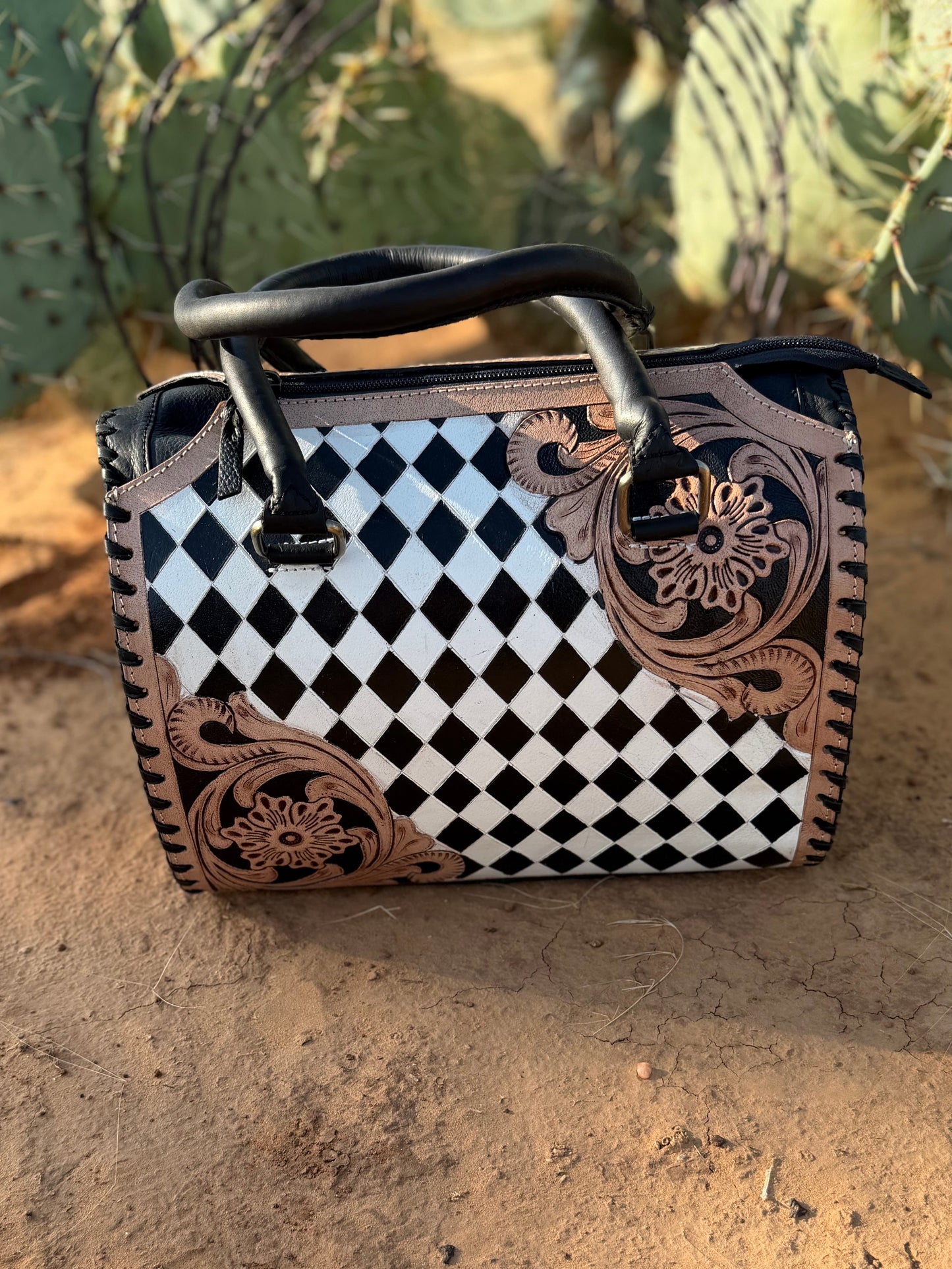 Cowgirl Checkmate Speedy (Medium)