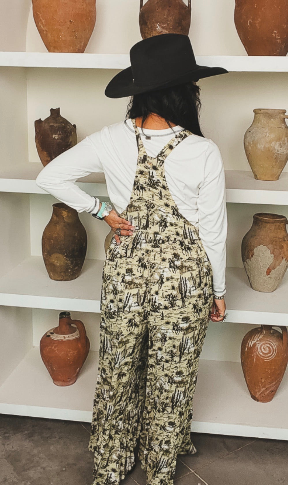 IVORY BLACK WESTERN TOILE WIDE LEG RUFFLE JUMPSUIT