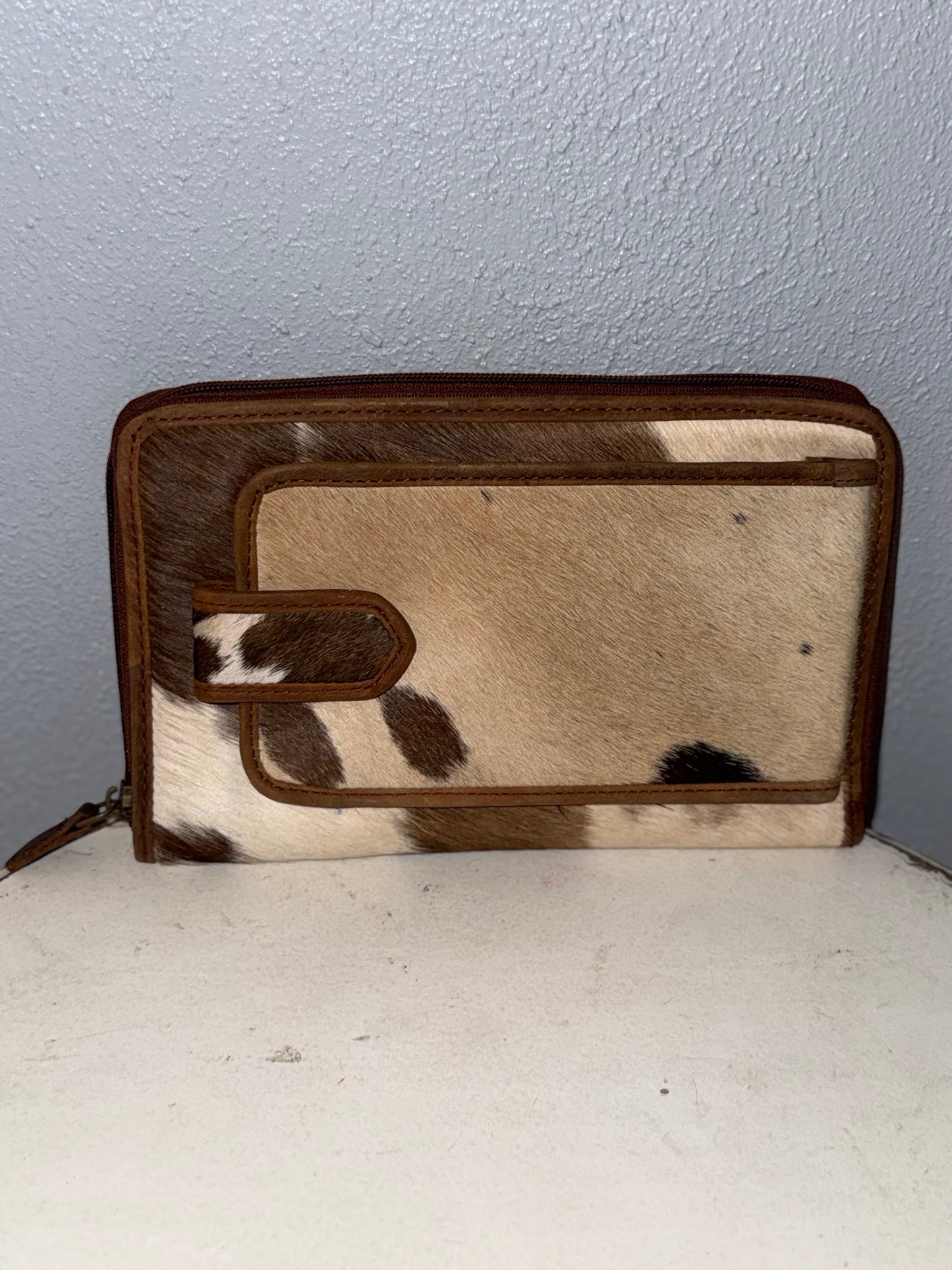 Dust & Hide Wallet/Phone Crossbody