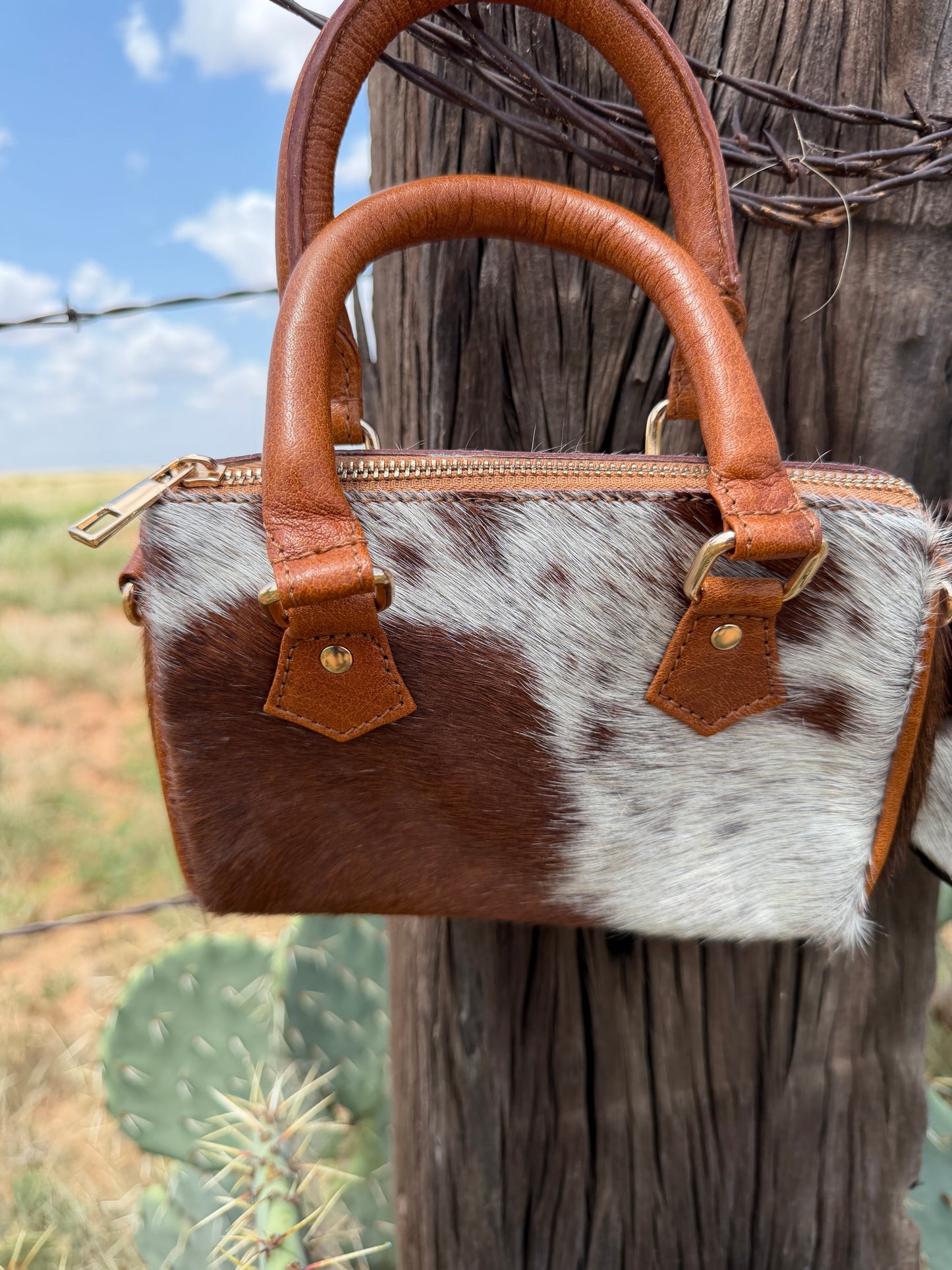 Buskin Beauty Handbag (3 Colors)