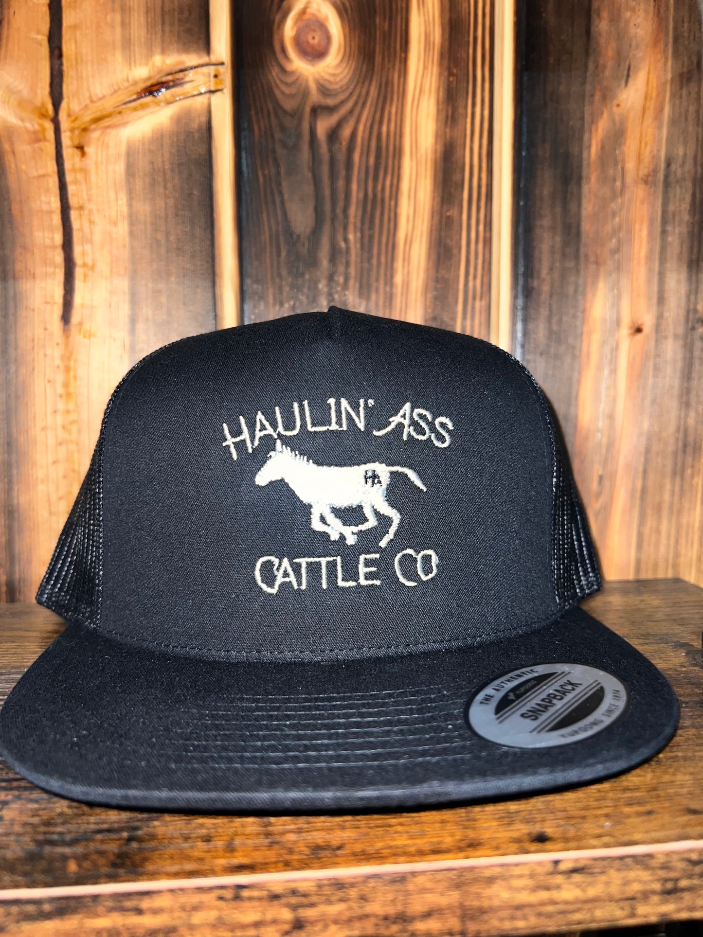 Haulin’ Ass Cattle Co/ Black
