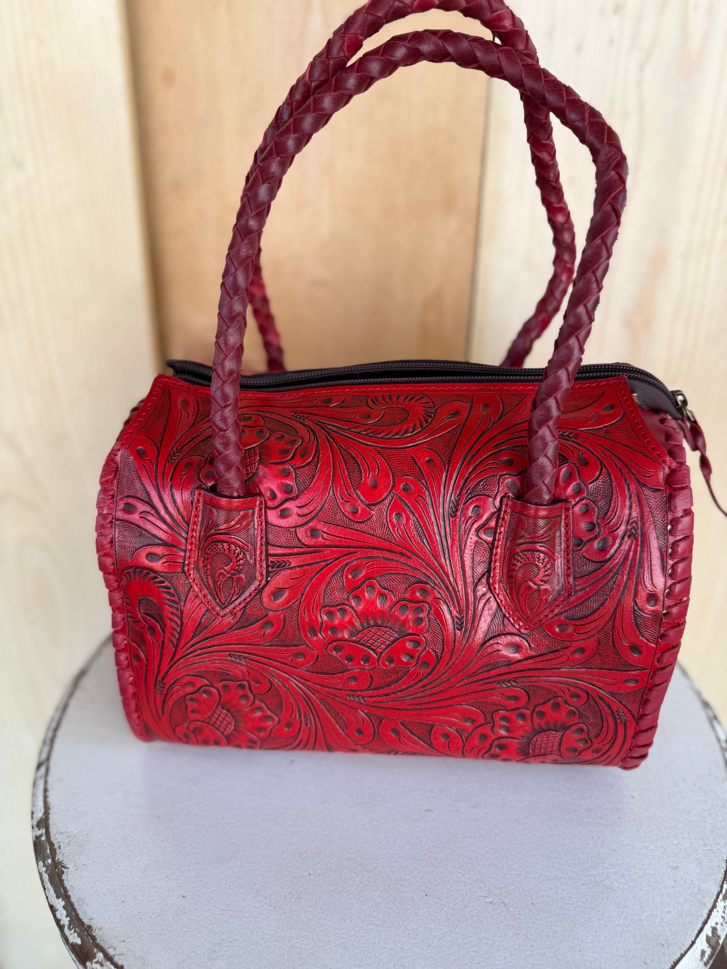 Red Tooled Speedy (Medium)