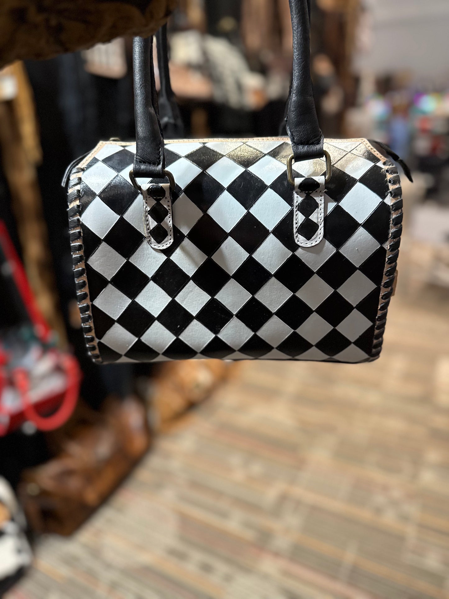 Medium Checkered Speedy