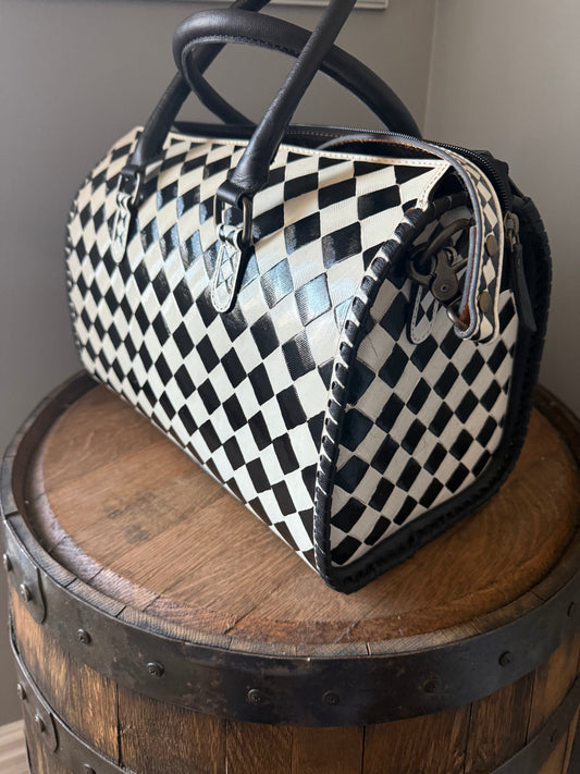 Large Checkered Speedy (Read Description)